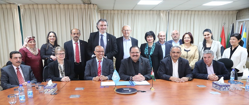 التربية وUNDP توقعان اتفاقية تعاون لحماية التعليم في القدس